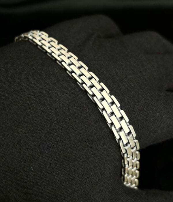 Industrial Grid Link Bracelet – Matte Silver Finish