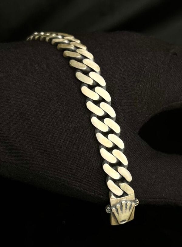Crown Clasp Cuban Link Bracelet – Brushed Silver Finish