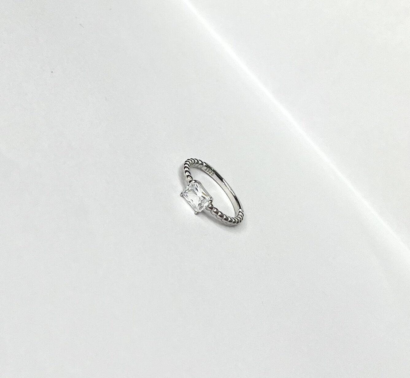 Graceful Rope Solitare Ring